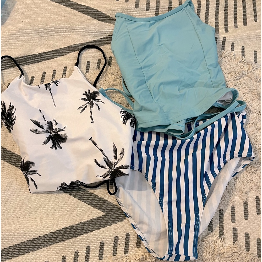 2 swimsuit tops and 1 swimsuit bottoms